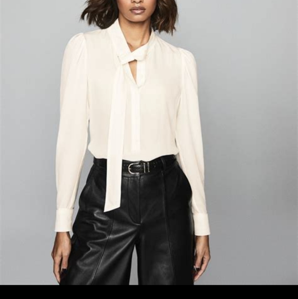🎊Host Pick🎊 Reiss Morgan Tie Neck Blouse